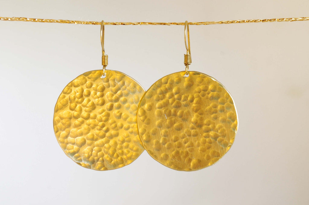Runde, vergoldete Ohrringe, Messingohrringe, goldene Scheibenohrringe, große Goldohrringe