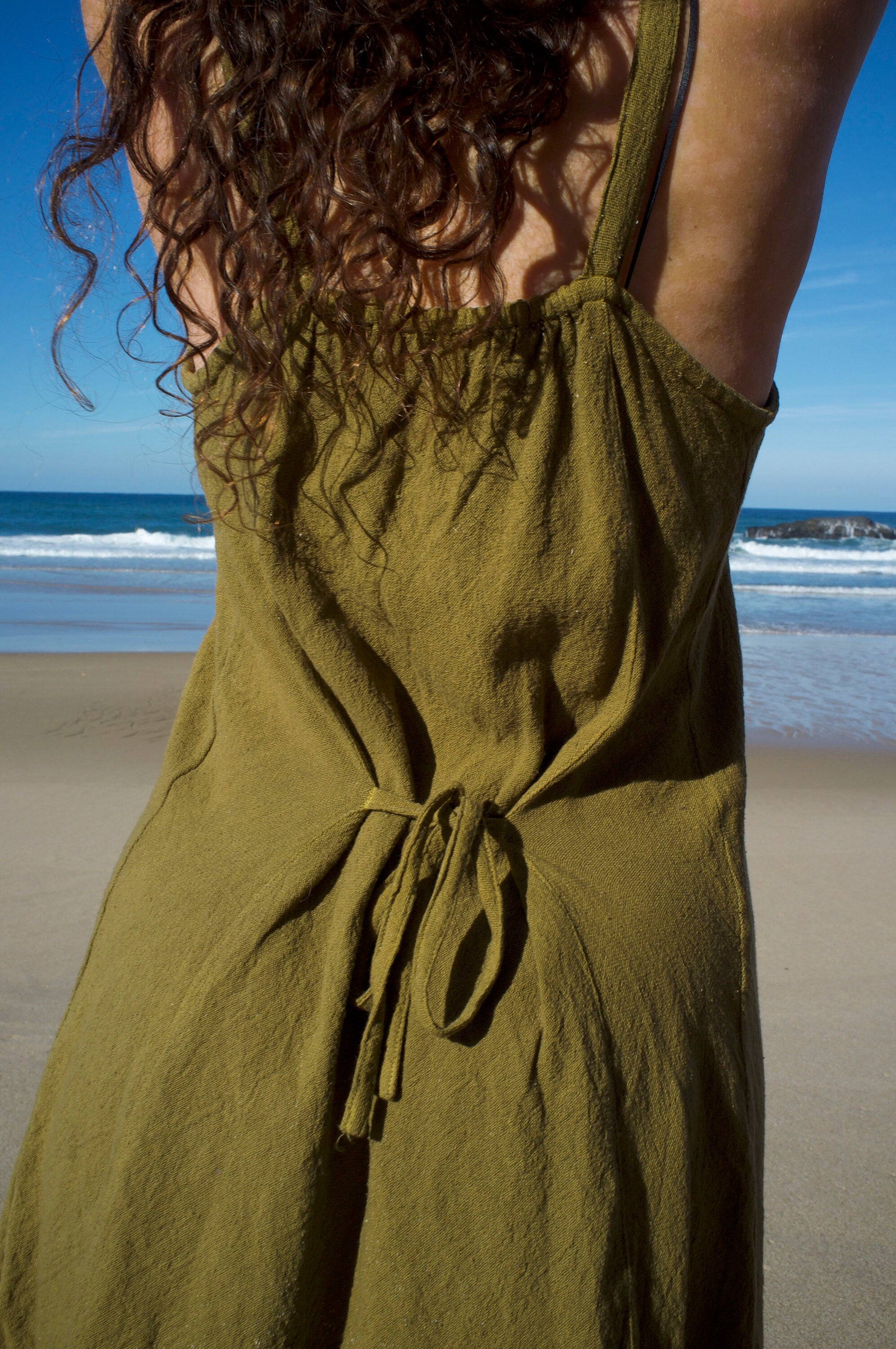 Sommerkleid aus Baumwolle mit Lotusblume
