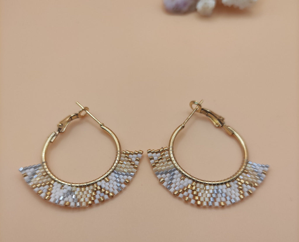 Créoles dorées avec perles en verre
