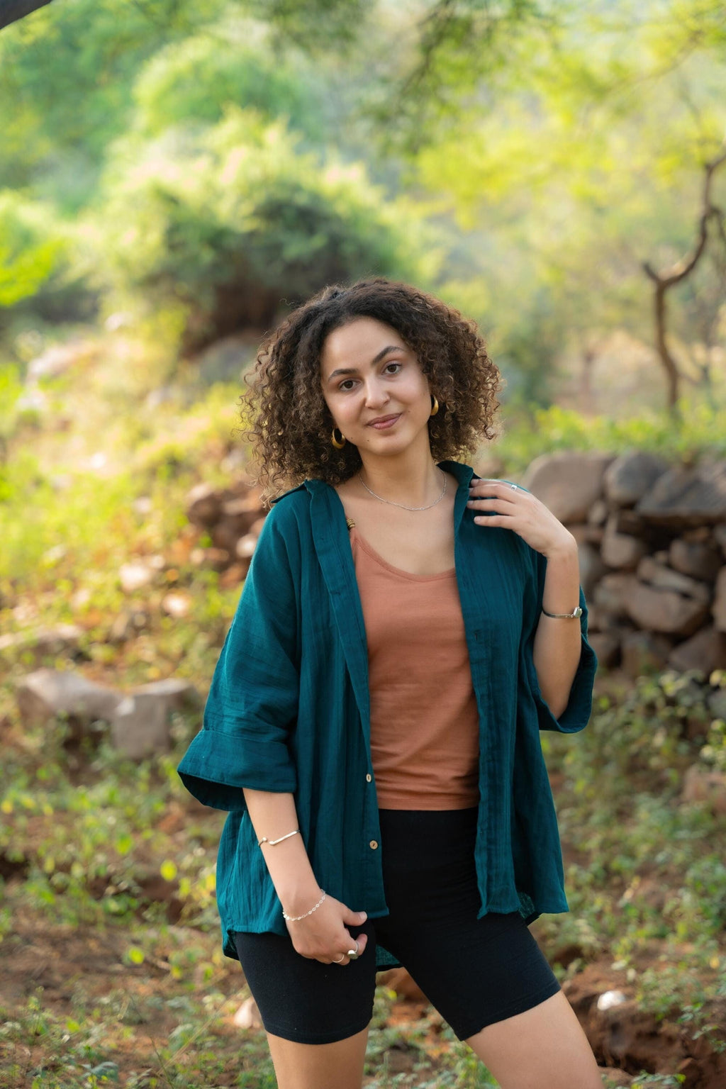 Weit geschnittene Bluse, Unisex-Hemd