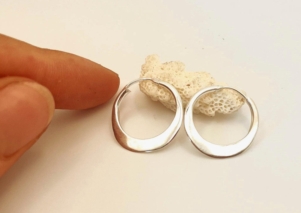 Kleine, versilberte Creolen, Boho-Creolen